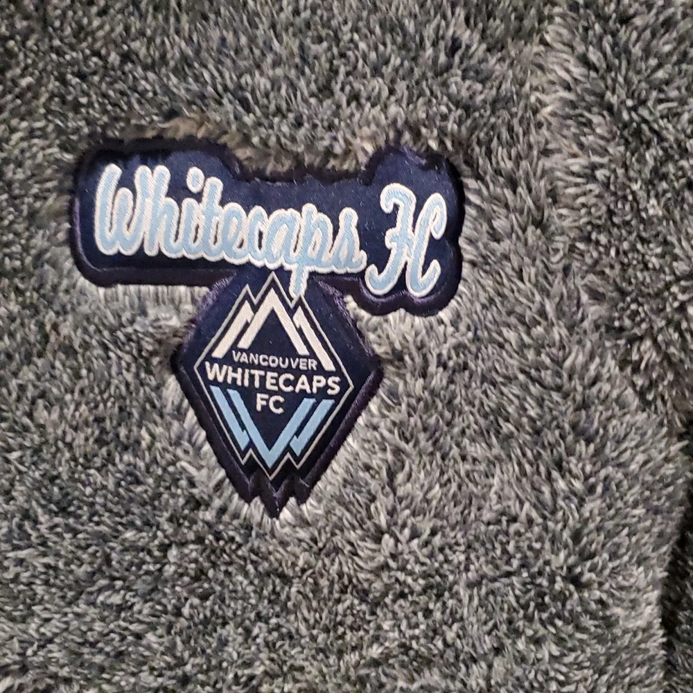 Vancouver Whitecaps Sweatshirt - Picture 2 of 9